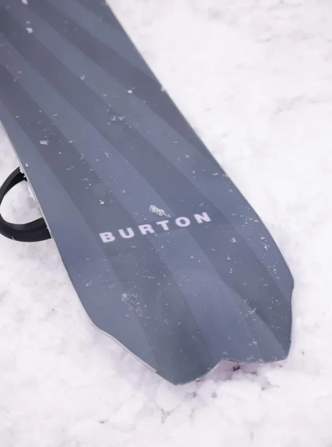 Burton 3D Fish Directional Flat Top Snowboard Burton 3D Fish Directional Flat Top Snowboard
