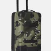 Burton 4-Wheel Flight Deck 38L resväska