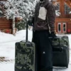 Burton 4-Wheel Flight Deck 38L resväska