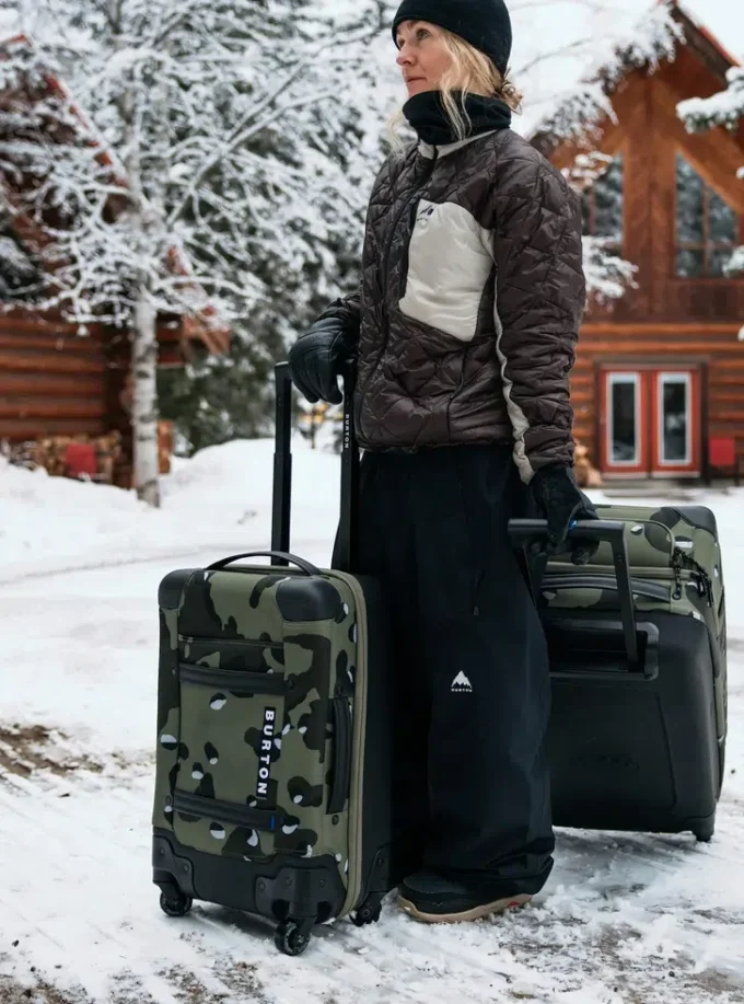 Burton 4-Wheel Flight Deck 38L resväska