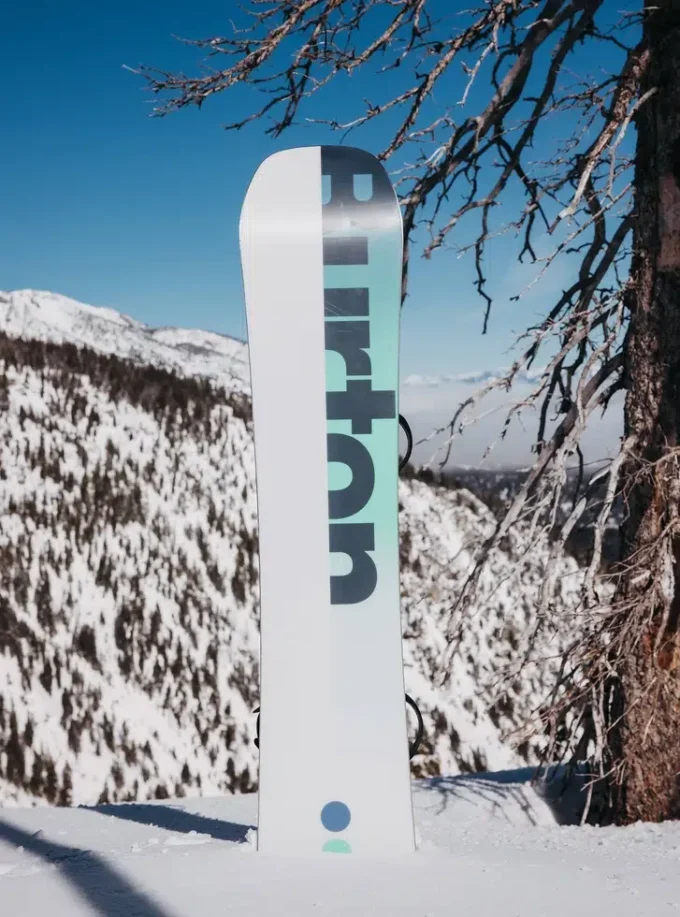 Burton Custom Camber snowboard för herr (2:a kvalitet) Burton Custom Camber snowboard för herr (2:a kvalitet)