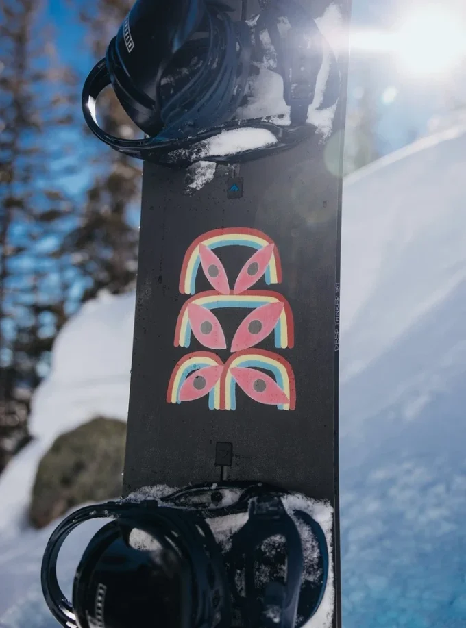 Burton Deep Thinker Camber Snowboard för herr Burton Deep Thinker Camber Snowboard för herr