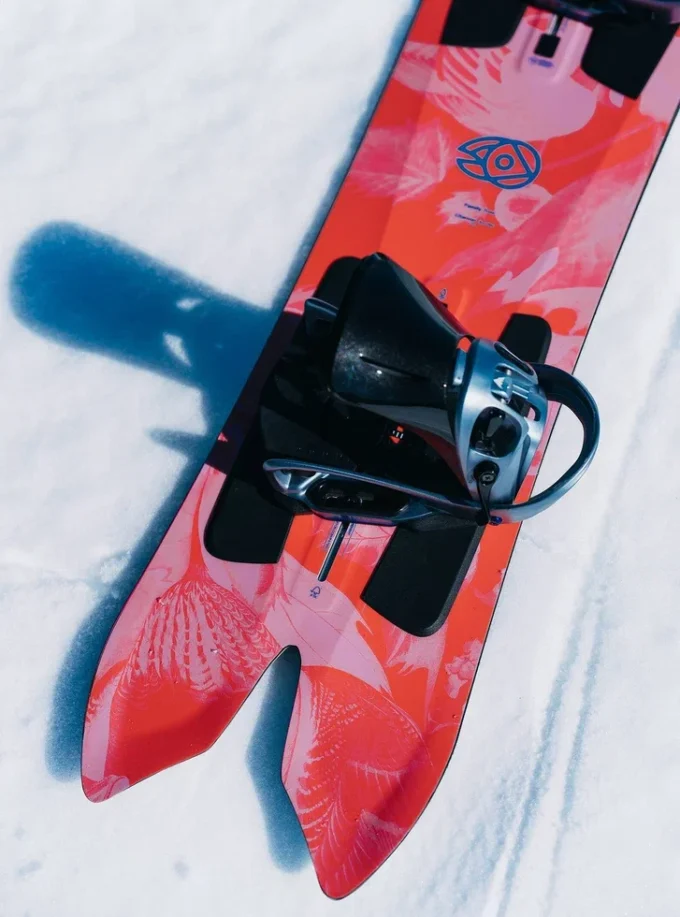 Burton Family Tree 3D Channel Surfer Flat Top Snowboard Burton Family Tree 3D Channel Surfer Flat Top Snowboard