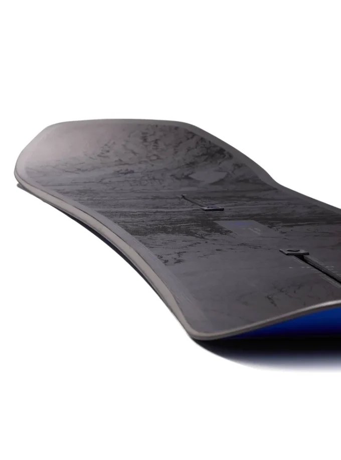 Burton Family Tree Hometown Hero Camber Snowboard för barn Burton Family Tree Hometown Hero Camber Snowboard för barn