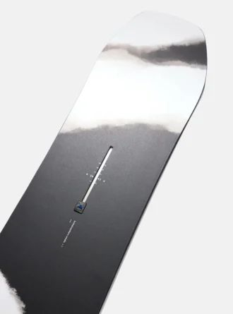 Burton Family Tree Hometown Hero Smalls Camber Snowboard för barn Burton Family Tree Hometown Hero Smalls Camber Snowboard för barn