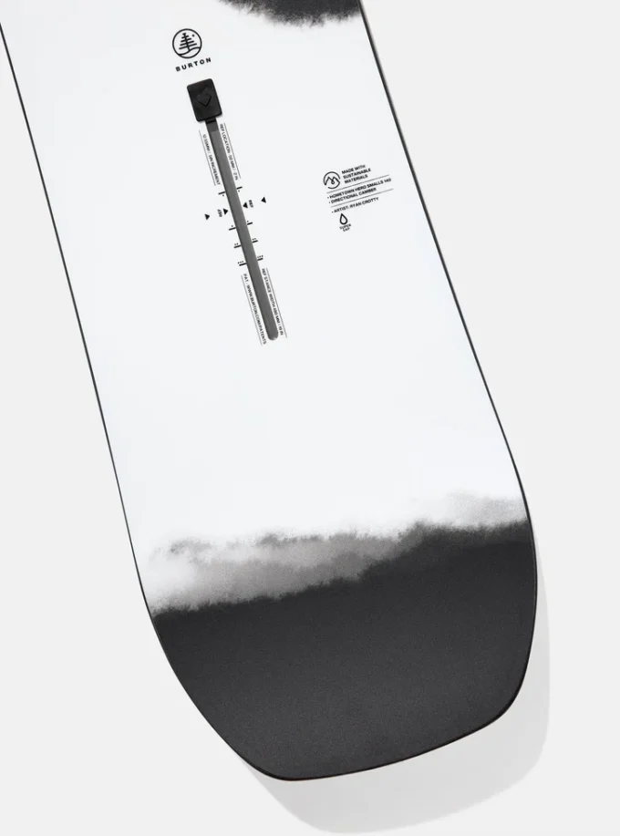 Burton Family Tree Hometown Hero Smalls Camber Snowboard för barn Burton Family Tree Hometown Hero Smalls Camber Snowboard för barn