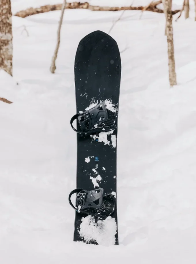 Burton Family Tree Straight Chuter Camber Snowboard Burton Family Tree Straight Chuter Camber Snowboard