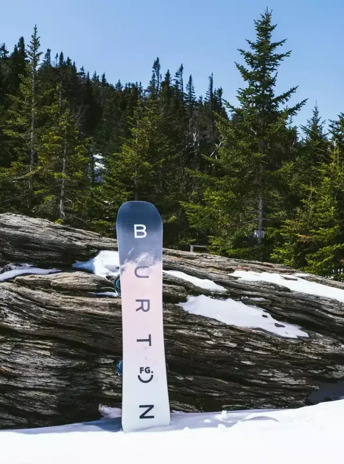 Burton Feelgood Camber snowboard för damer Burton Feelgood Camber snowboard för damer
