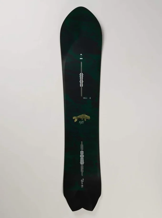 Burton Fish 3D Directional Flat Top Snowboard för herr Burton Fish 3D Directional Flat Top Snowboard för herr