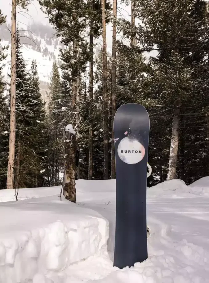 Burton Flight Attendant Camber snowboard för herr Burton Flight Attendant Camber snowboard för herr