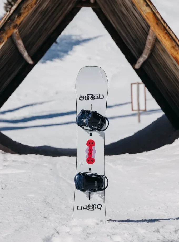 Burton Free Thinker Camber snowboard för herr