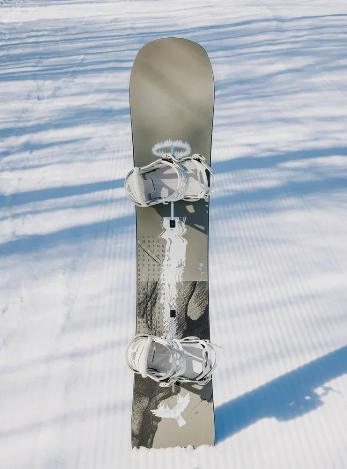 Burton Instigator Flat Top Snowboard för herr Burton Instigator Flat Top Snowboard för herr