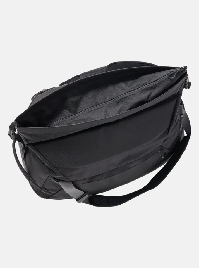Burton Multipath 60L Expandable Duffel Bag Burton Multipath 60L Expandable Duffel Bag