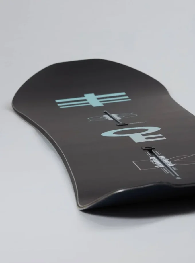 Burton Skeleton Key Camber snowboard för herr Burton Skeleton Key Camber snowboard för herr