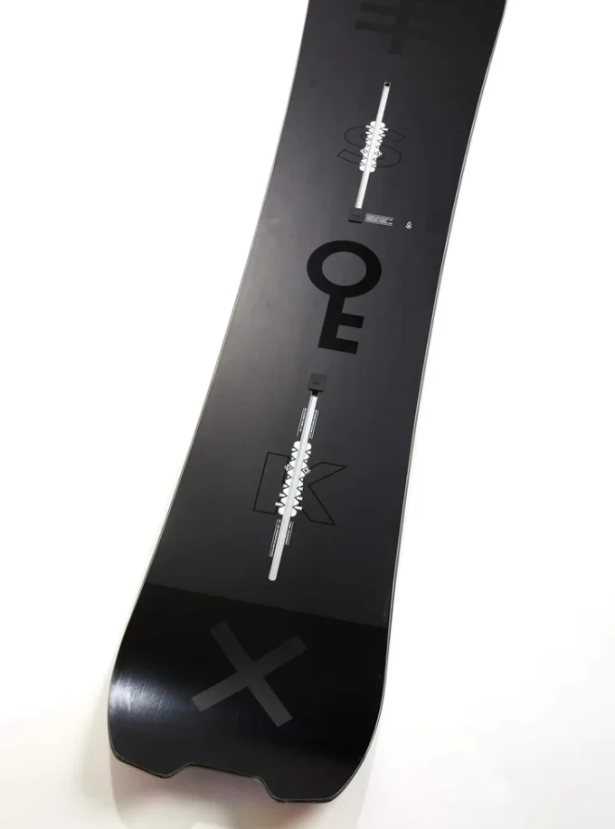 Burton Skeleton Key XX Camber Snowboard Burton Skeleton Key XX Camber Snowboard