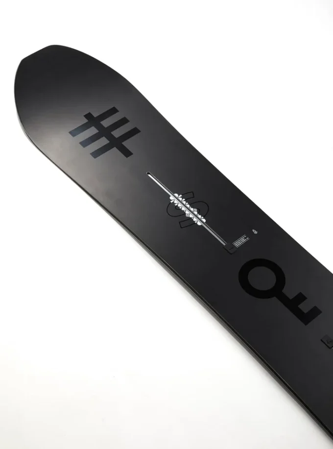 Burton Skeleton Key XX Camber Snowboard Burton Skeleton Key XX Camber Snowboard