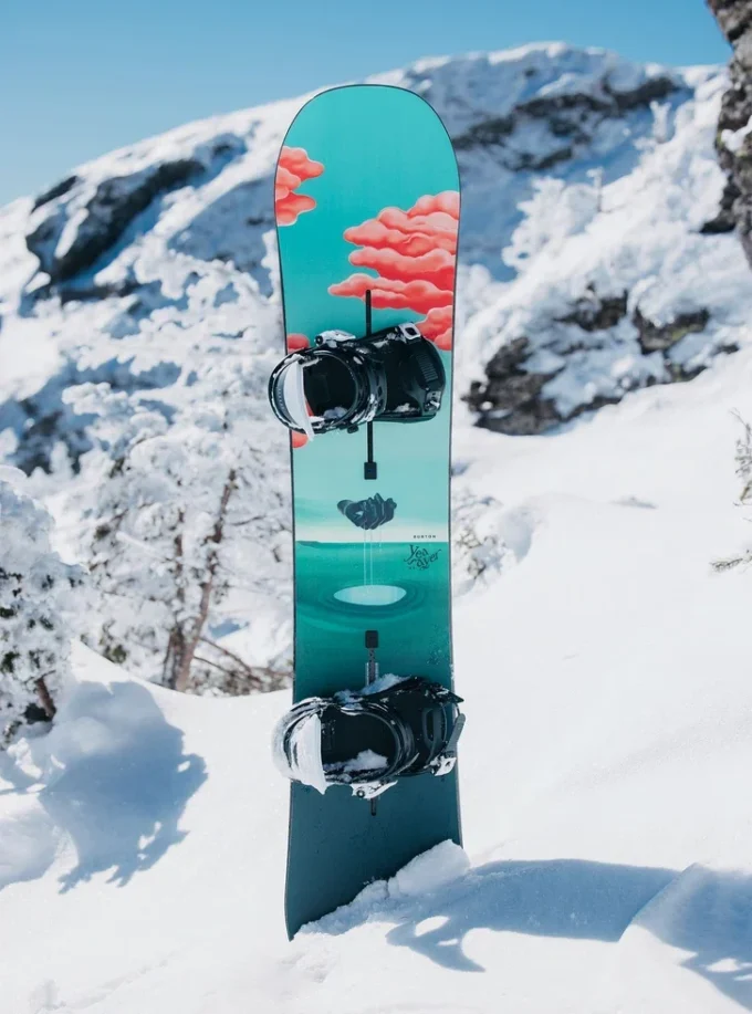 Burton Yeasayer Flying V snowboard för damer Burton Yeasayer Flying V snowboard för damer
