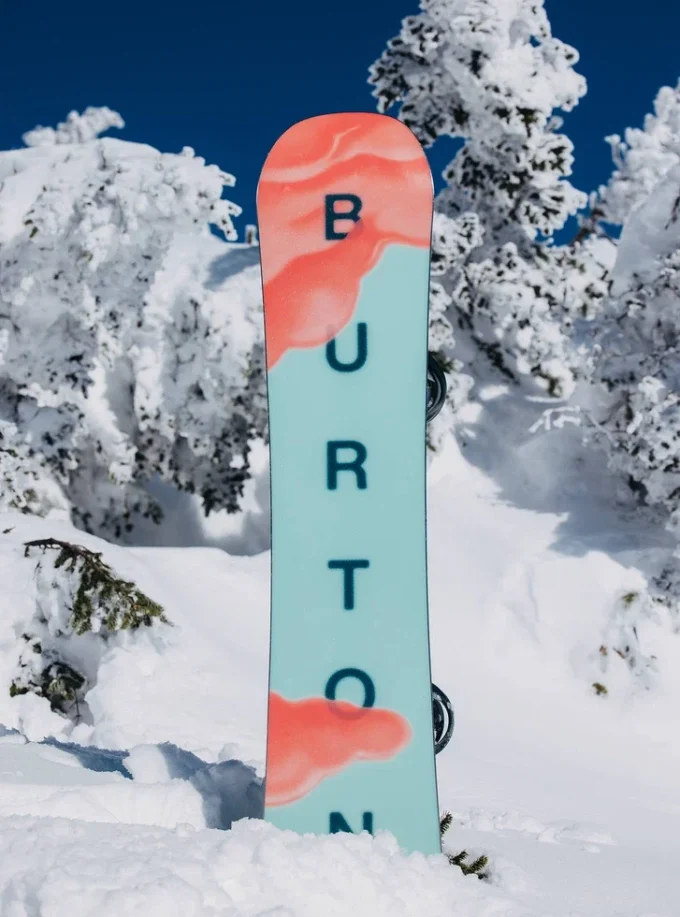 Burton Yeasayer Flying V snowboard för damer Burton Yeasayer Flying V snowboard för damer